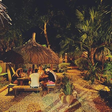 Hostal Zinpar 帕洛米诺 外观 照片